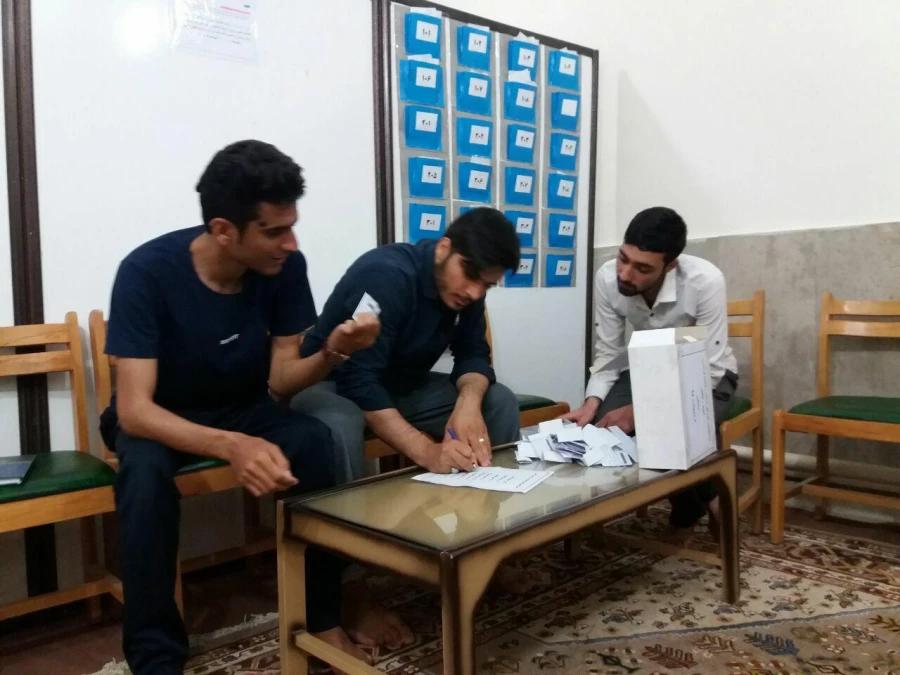 برگزاری انتخابات شورای صنفی پردیس های استان سمنان 6