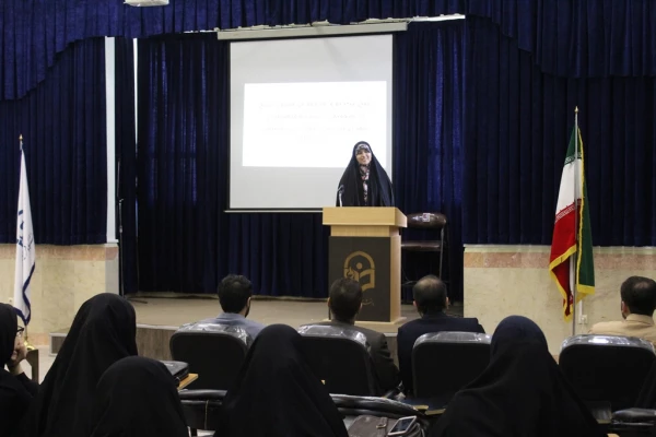 مراسم تکرسم و معارفه مسئولین بسیج دانشجویی پردیس الزهرا (س) سمنان  8