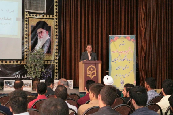 برگزاری آیین استقبال از نوشدانشجمعلمان پردیس شهید رجایی سمنان 3