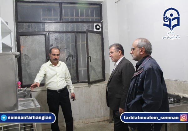 دیدار صمیمانه دکتر کریم با دانشجویان سرای دانشجویی 2