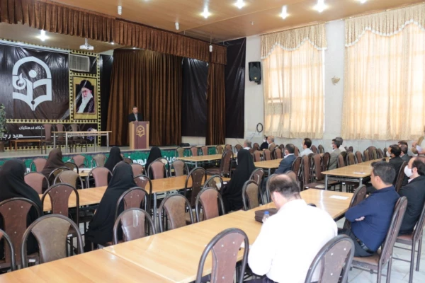 برگزاری نشست هم اندیشی اساتید  دروس نظری پردیس های استان سمنان 6