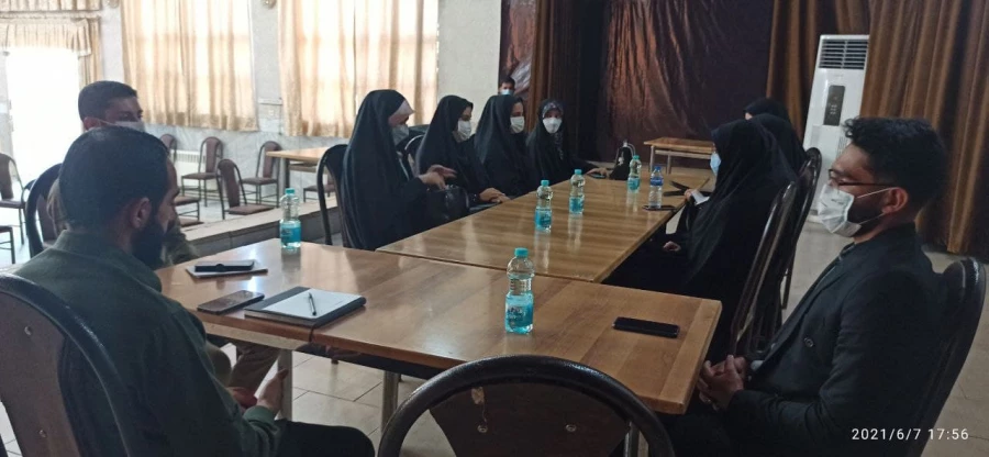 نشست صمیمانه مسئول مرکز بسیج دانشجویی دانشگاه فرهنگیان کشور با اعضای شورای بسیج دانشجویی دانشگاه فرهنگیان استان سمنان 5