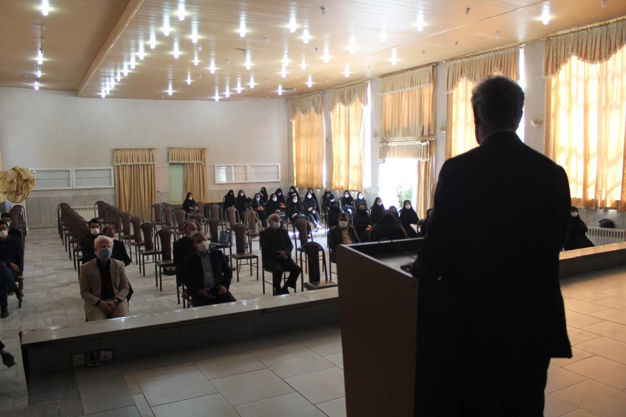 برگزاری آیین استقبال از دانشجو معلمان در سال تحصیلی 1400 در پردیس های استان سمنان 12