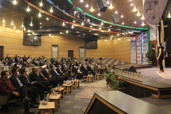 برگزاری آیین دانش آموختگی دانشجو معلمان ورودی 96و95 پردیس های استان سمنان 12