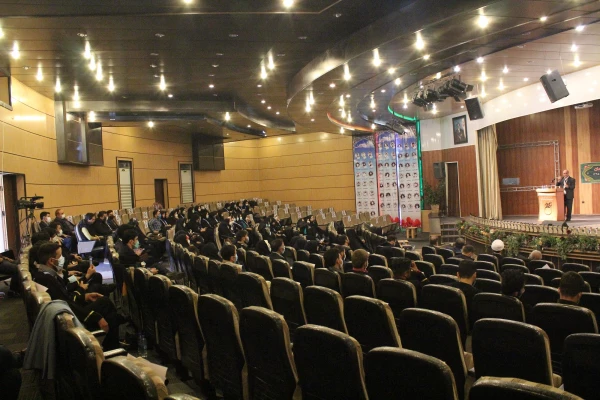 برگزاری آیین دانش آموختگی دانشجو معلمان ورودی 96و95 پردیس های استان سمنان 18