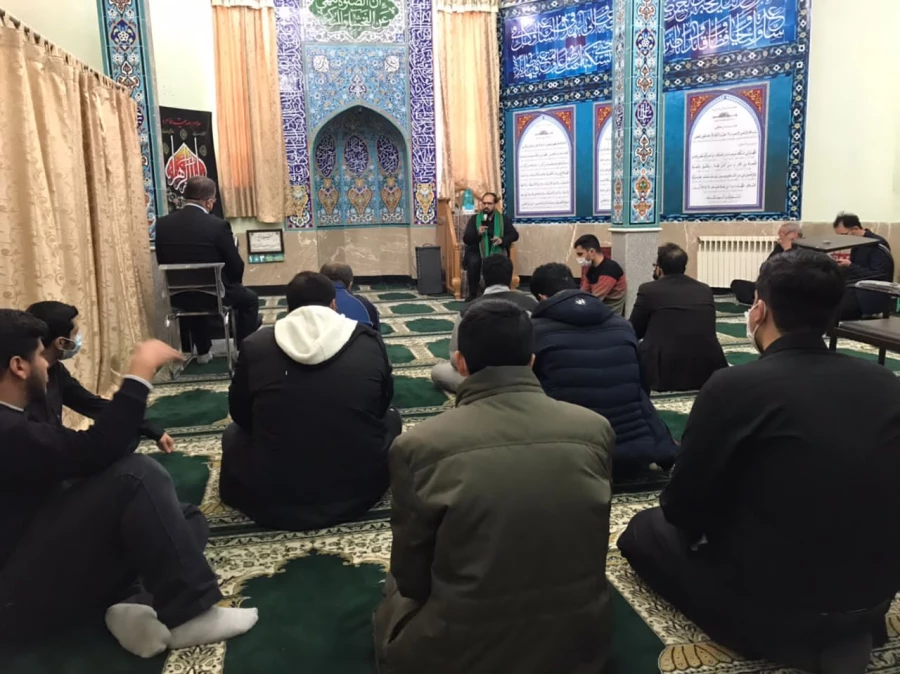 برگزاری مراسم شهادت حضرت زهرا (س) در پردیس شهید رجایی سمنان 4