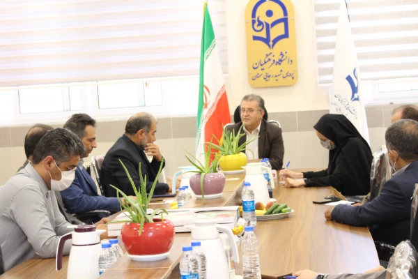 جلسه مشترک اعضای شورای شهر سمنان با مدیریت پردیس های استان سمنان  3