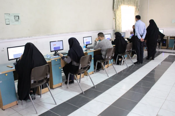 برگزاری آزمون حضوری الکترونیکی مهارت آموزان در پردیس شهید رجایی سمنان 4