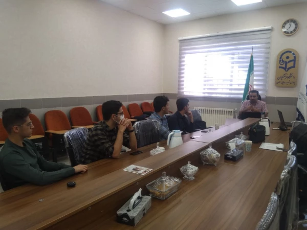 برگزاری کارگاه "چرا نباید در مقطع کارشناسی ارشد علوم تربیتی ادامه تحصیل داد" 4