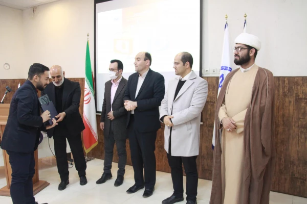 پردیس شهید رجایی دانشگاه فرهنگیان سمنان قهرمان مسابقات مناظره دانشجویان استان سمنان شد 3