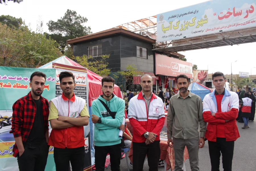 حضور اساتید، کارکنان و دانشجویان دانشگاه فرهنگیان در راهپیمایی 13 آبان 2