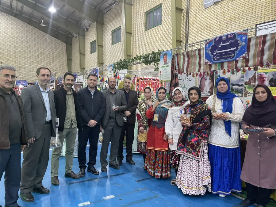 حضور دانشجومعلمان پردیس های استان سمنان در جشنواره اقوام 2