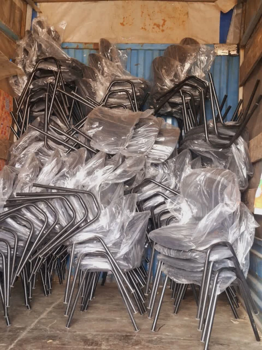 تهیه تخت، کمد و صندلی مطالعه 6