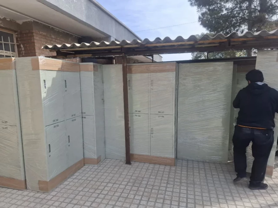 تهیه تخت، کمد و صندلی مطالعه 7