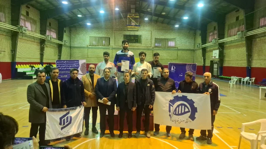 کسب دو مقام ارزشمند توسط دانشجو معلمان  پردیس شهید رجایی در مسابقات قهرمانی دانشجویان پسر دانشگاه ها و موسسات آموزش عالی منطقه ۹ کشور در رشته های کاراته و دو و میدانی 10