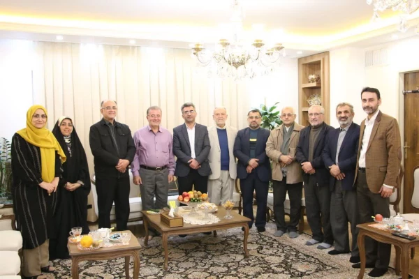 دیدار و تجلیل مدیرکل آموزش و پرورش استان سمنان از پیشکسوت فرهنگی و رئیس اسبق دانشگاه فرهنگیان سمنان 3